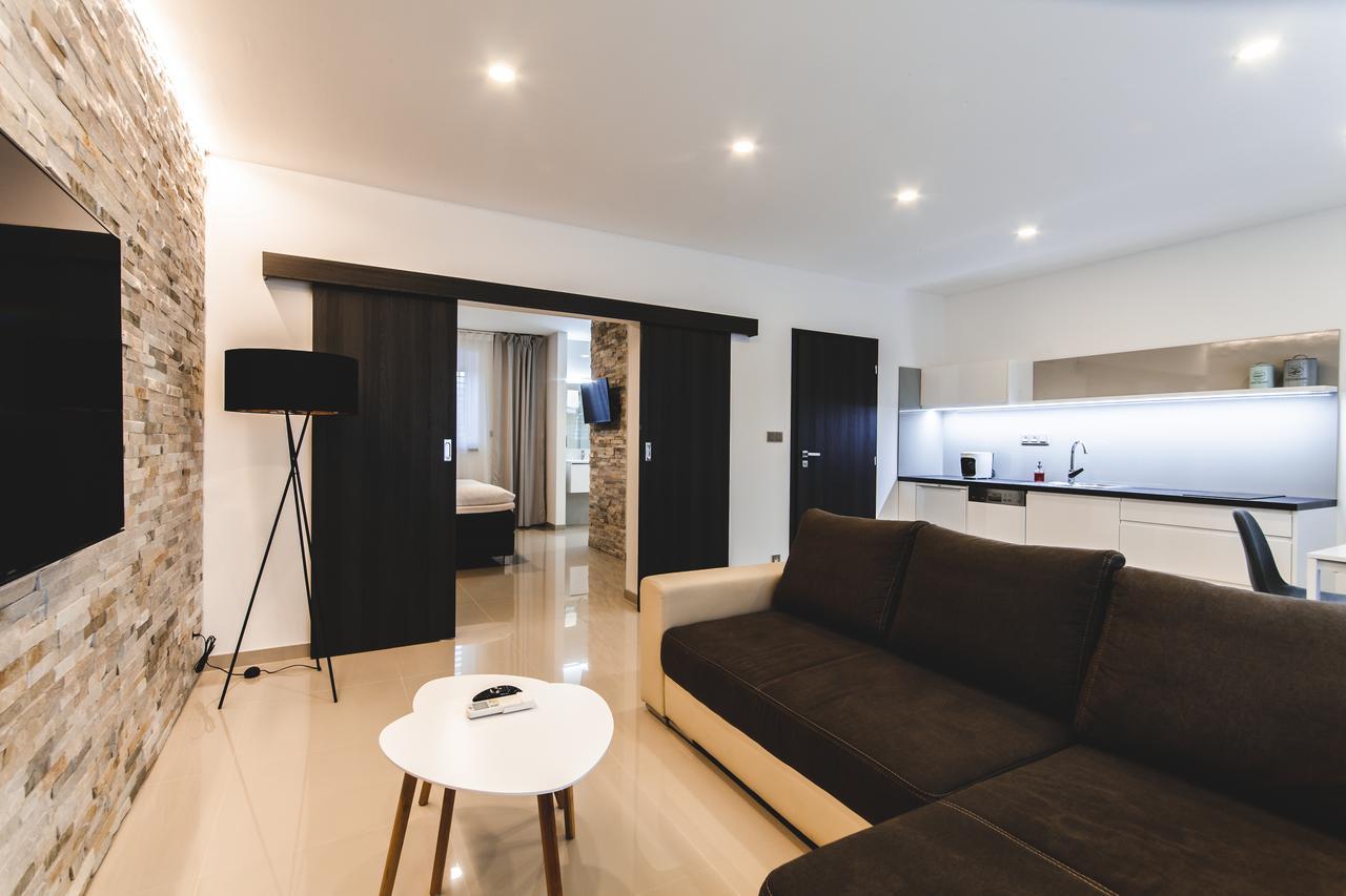 אוסטרבה Silesia Residence מראה חיצוני תמונה A modern apartment