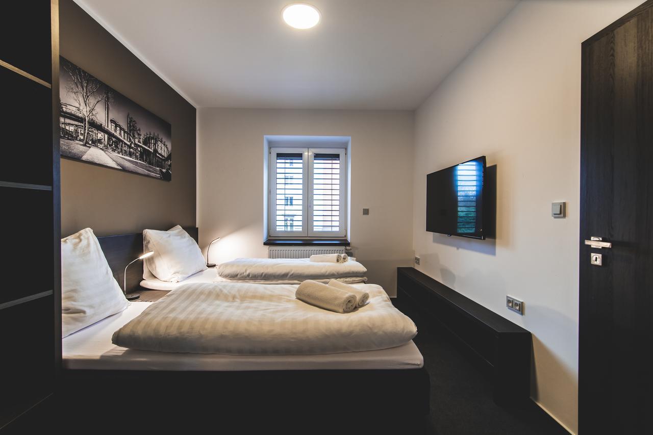 אוסטרבה Silesia Residence מראה חיצוני תמונה A typical room at the hotel